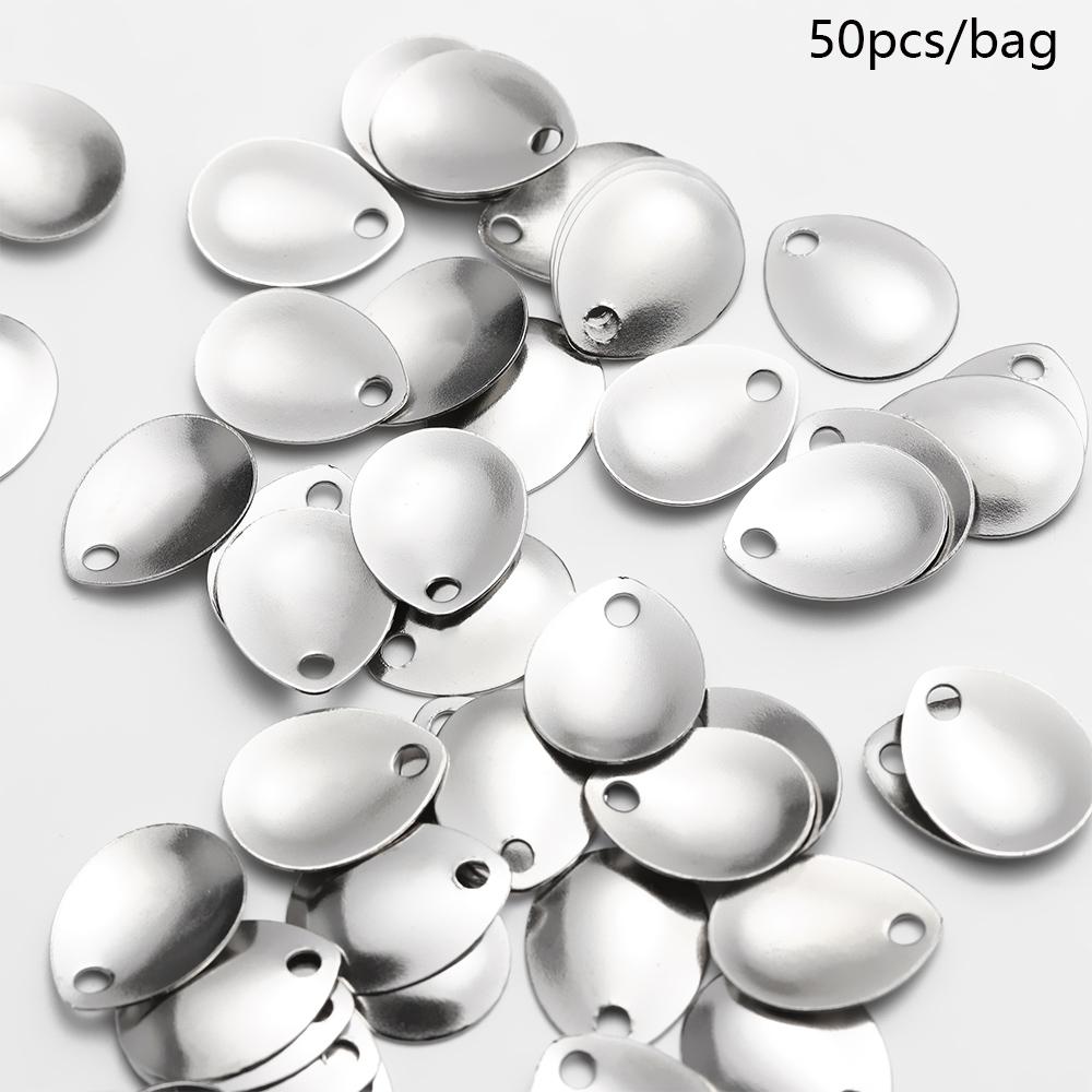 Fish Alarm - 釣り用の光沢のある金属製の照らされたスティック,魚を捕まえるためのルアーのセット,スピナーベイト,ブレーキ付き回転可能,50個。